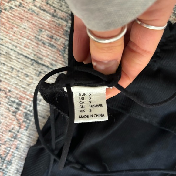 Criss Cross Backless Strappy Asymmetrical Hem Crop Cami Top - Picture 5 of 6